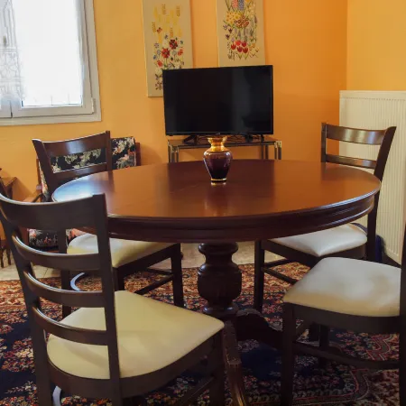 Charming Trikala Apartment with Garden & Central Heating