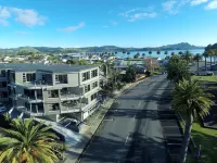 Esplanade Apartments Hotels in Hahei