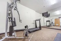 Quality Inn & Suites Omaha Chalco - Gym