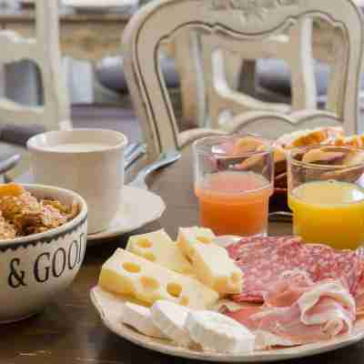 Hôtel des Poèmes de Chartres Dining/Meeting Rooms