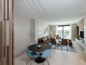 The Oasis by Don Carlos Resort