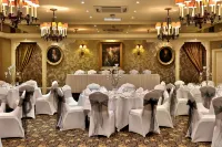 The Bull Hotel and Conference Centre - 2-Star