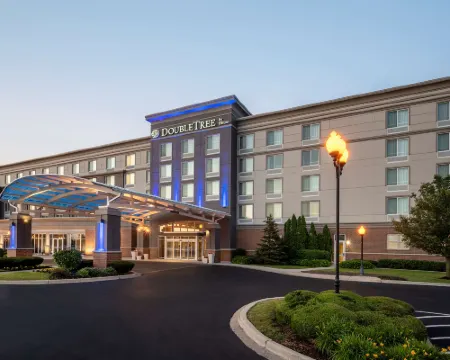 Doubletree by Hilton Chicago Midway Airport Hotels in Bedford Park