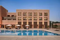 Ramada Encore by Wyndham Statue of Unity - Pools
