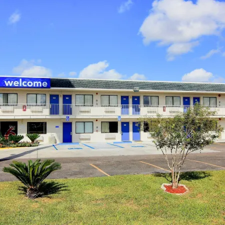 Motel 6 Kingsville, TX