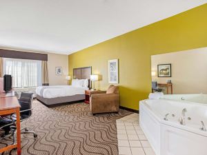 La Quinta Inn & Suites by Wyndham Corpus Christi Northwest