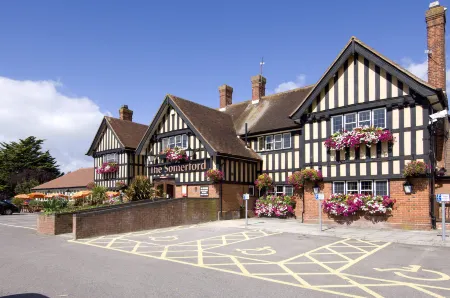 Premier Inn Christchurch (East) Отели рядом с достопримечательностью «Christchurch Priory»