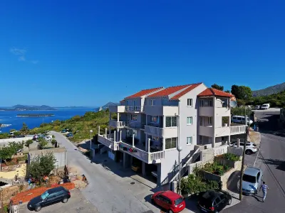 Apartments Villa Dadić Hotels in Rožat