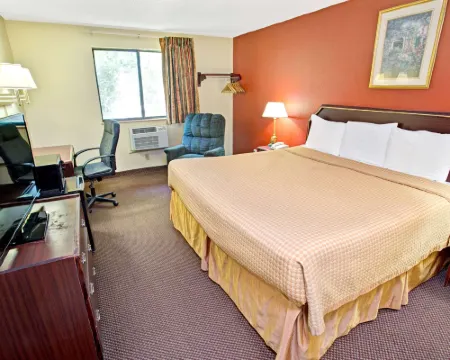 Econo lodge Hotels in Spring Lake