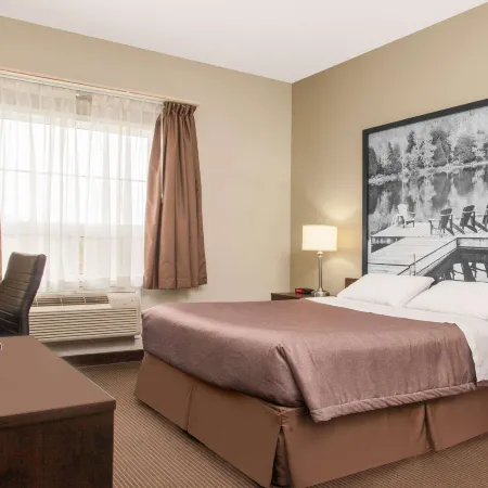 Super 8 by Wyndham Red Lake ON