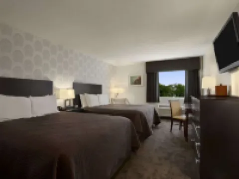 Travelodge by Wyndham Hubbard OH Hotels in Trumbull County