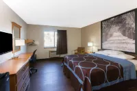 Super 8 by Wyndham Radcliff Ft. Knox Area Hotels in Radcliff