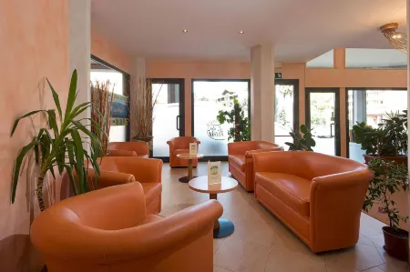 Hotel Residence Dei Fiori Отели в г. Intra