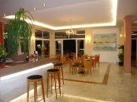 Andromeda Hotel Apartments - Quầy Bar