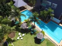 Coconut Palms Resort & Diamond Casino - Pools