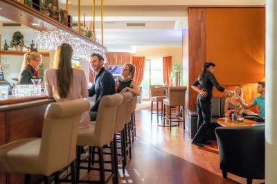 バー ホテル ハンセアティッシャー ホフの写真