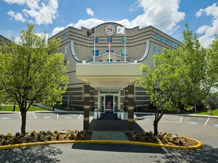 Sheraton Boston Needham Hotel Отели в г. Ньютон