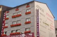 Hotel les Neus Hôtels à : 