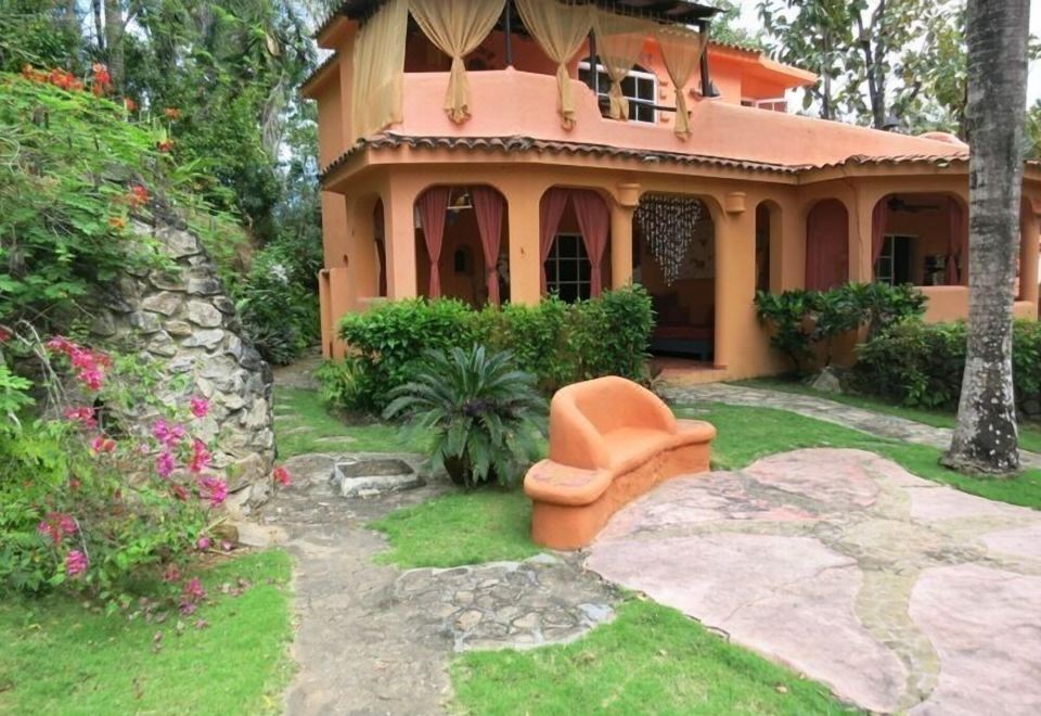 Hotel - Residencial Madrugada, Exterior, Garden