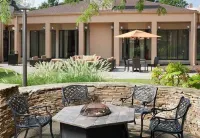 Courtyard Cincinnati Blue Ash Hotels in Kenwood