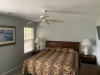 Pirates Cove Hotels in Federal Point