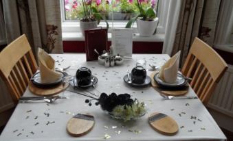 The Bays Guest House - Housity