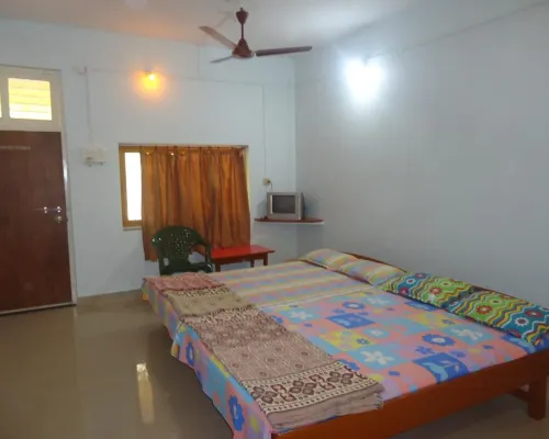 Hotel Anjali Lodge Malvan マルバンのホテル