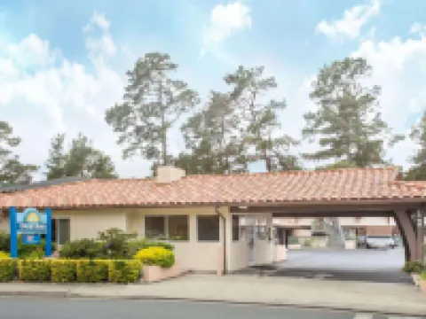 Days Inn by Wyndham Monterey-Fisherman's Wharf Aquarium Hotels near Monterey Bay Aquarium