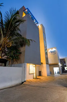 Mount Breeze Hotel Hoteles cerca de Mt Lavinia Beach