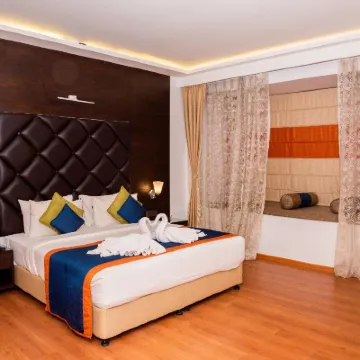 Hotel Central Park Hotels near Adarsh Complex