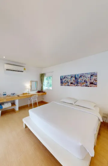 ห้องดีลักซ์ เตียงใหญ่ 1 เตียง