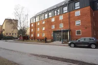 Avanti Hotel Apartments Hotels near Fuängens kemtvätt, skrädderi, skor och nyckel service
