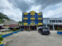 Hotel Dika Raya Hotels near TOSERBA ICON 5000 6000 8000