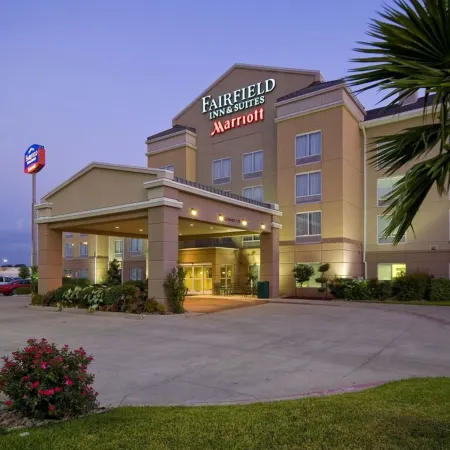 Fairfield Inn & Suites Waco North