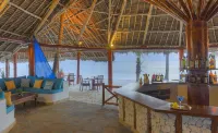 Bluebay Beach Resort & Spa - bar