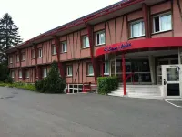 Hotel le Saint Aubin فنادق في Forges-les-Eaux