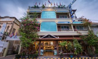 Seng Hout Hotel