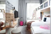 Moxy Rust Hotels near Vindjammer