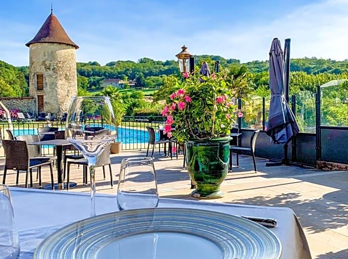 Château Chapeau Cornu-Vignieu Updated 2023 Room Price-Reviews & Deals |  Trip.com