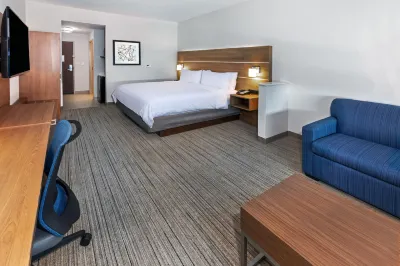 Holiday Inn Express & Suites Stafford NW - Sugar Land Hotel dekat AMF Stafford Lanes