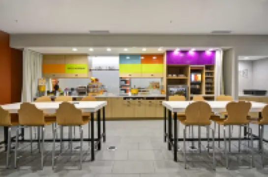 Home2 Suites by Hilton Blue Ash Cincinnati Hotels in Blue Ash