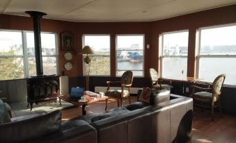 Harbourview Motel and Accommodations