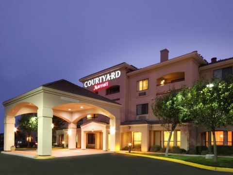 Courtyard Salinas Monterey