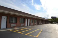 Travelodge by Wyndham Niagara Falls - Motels
