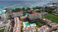 Residencial Las Palmeras Hotels in Boca Chica