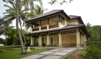 Villa Biru Tanjung Lesung Hotel dekat Cibiuk Tanjung Lesung