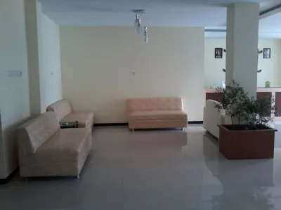 Hotel @Sari Damai Hotel dekat Rossegallery