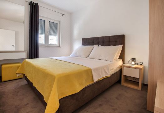 빌라 M 스플리트의 야외 수영장