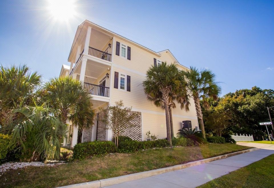 3 Br Beach Houses 25th Ave. South Ocean Blvd - Housity
