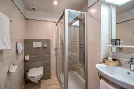 Hotel Everest Отели в г. Трент